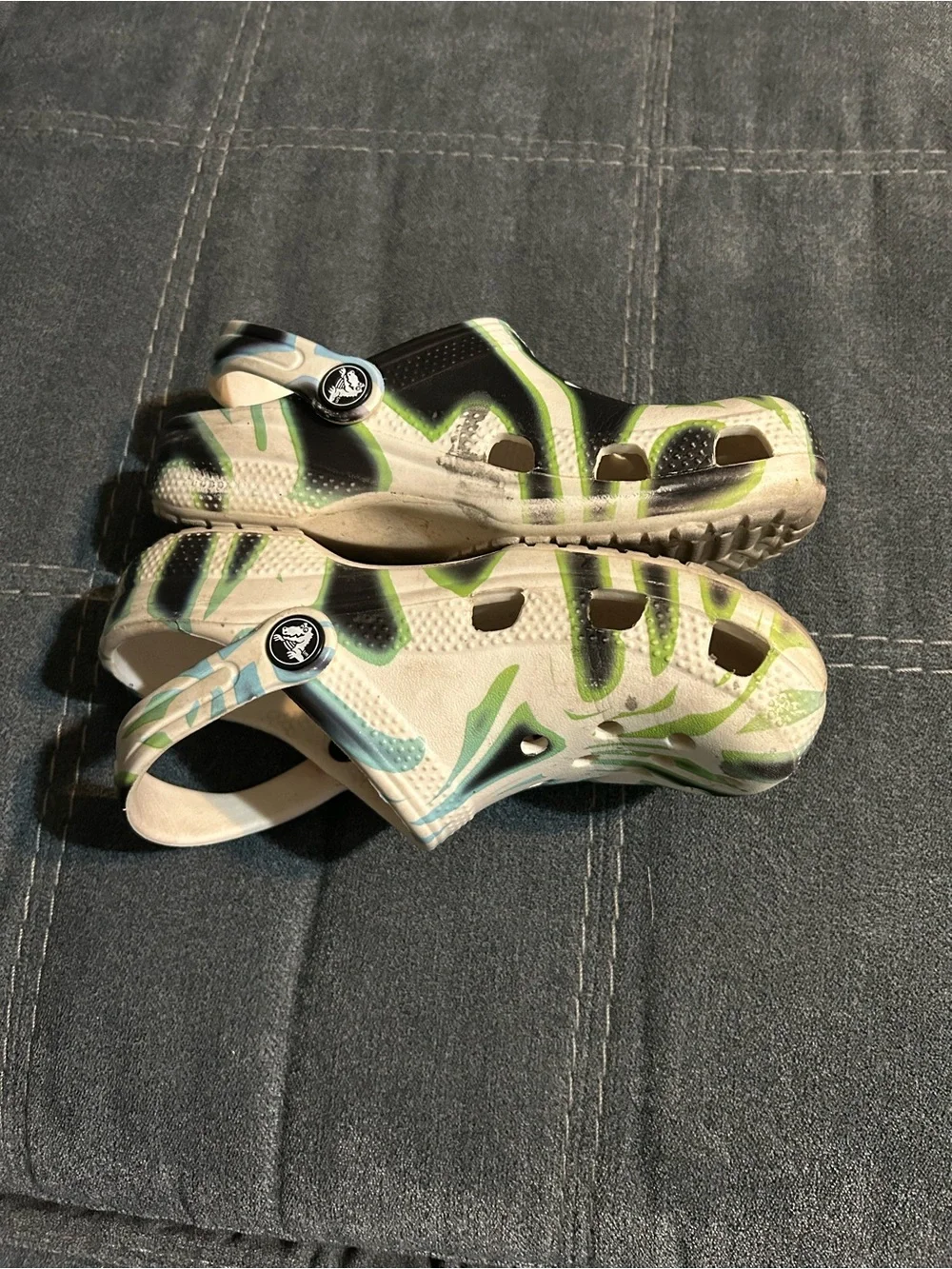 CROCS Kids Tie-Dye Style Clog Sandals in White, Green & Blue